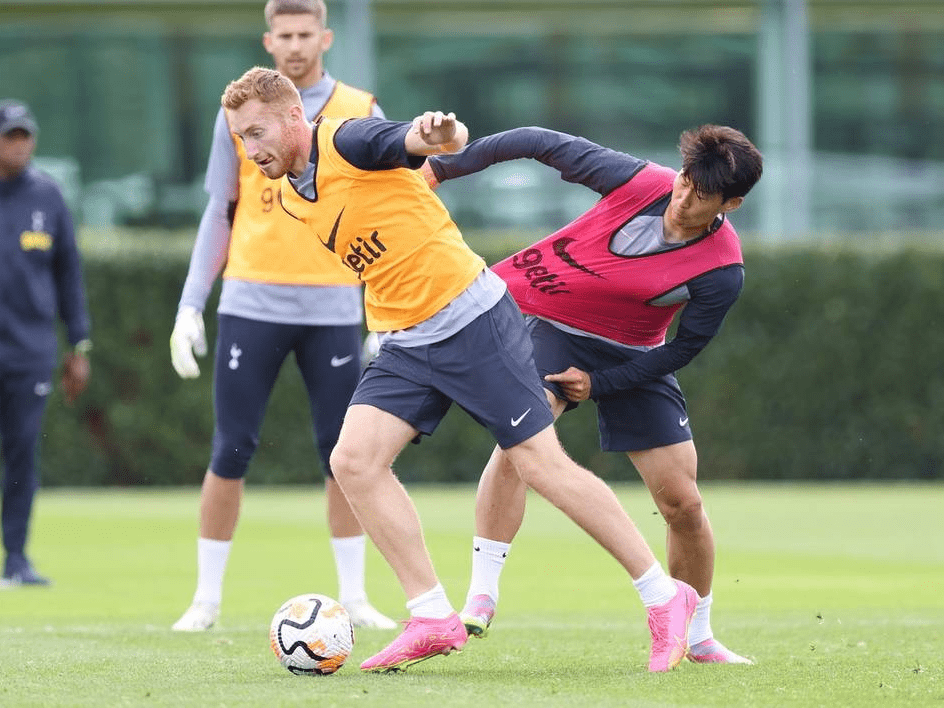 官方：AC米兰续约萨勒马科尔斯，新合同有效期至2031年（官方：AC米兰与萨勒马科尔斯完成续约，合同至2031年）