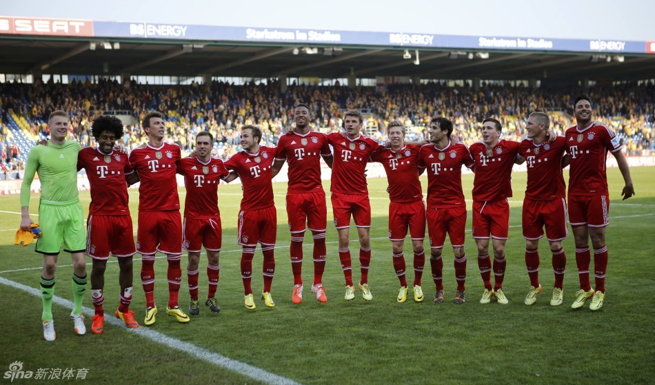 齐达内晒和樊振东打球照，足球界和乒乓球界梦幻联动，网友直呼：太帅了（齐达内晒与樊振东打球合影，足乒跨界梦幻同框，网友惊呼太帅了）