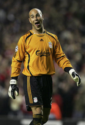 太阳报：伊萨克持续收到死亡威胁，豪掷3万镑购买护卫犬（太阳报：伊萨克屡遭死亡威胁，斥资3万英镑购入护卫犬）