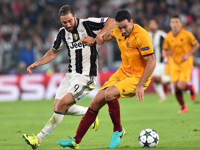 20岁新星独自撑起AC米兰左路走廊：力压S2，英超球会争相抢购他（20岁天才独挑AC米兰左翼重任：表现盖过S2，英超诸强竞相报价）