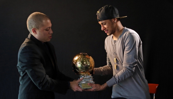 罗马诺：尽管阿诺德加盟后情况不顺，皇马对他的信心保持不变（罗马诺：阿诺德加盟后不顺，皇马对他依旧信任）