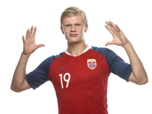 意甲焦点战：国际米兰4-0大胜科莫，路易斯·恩里克闪耀圣西罗