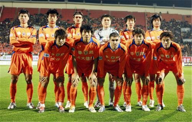 618万人次“涌入”球场，中超球市迈进“最好的时代”（618万人次入场观赛，中超球市步入黄金时代）