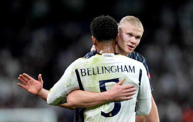 欧冠战报：西蒙屡献神扑，巴尔科拉中框，巴黎0-0闷平毕包（欧冠快讯：西蒙连番神扑，巴尔科拉中柱，巴黎与毕包0-0收场）