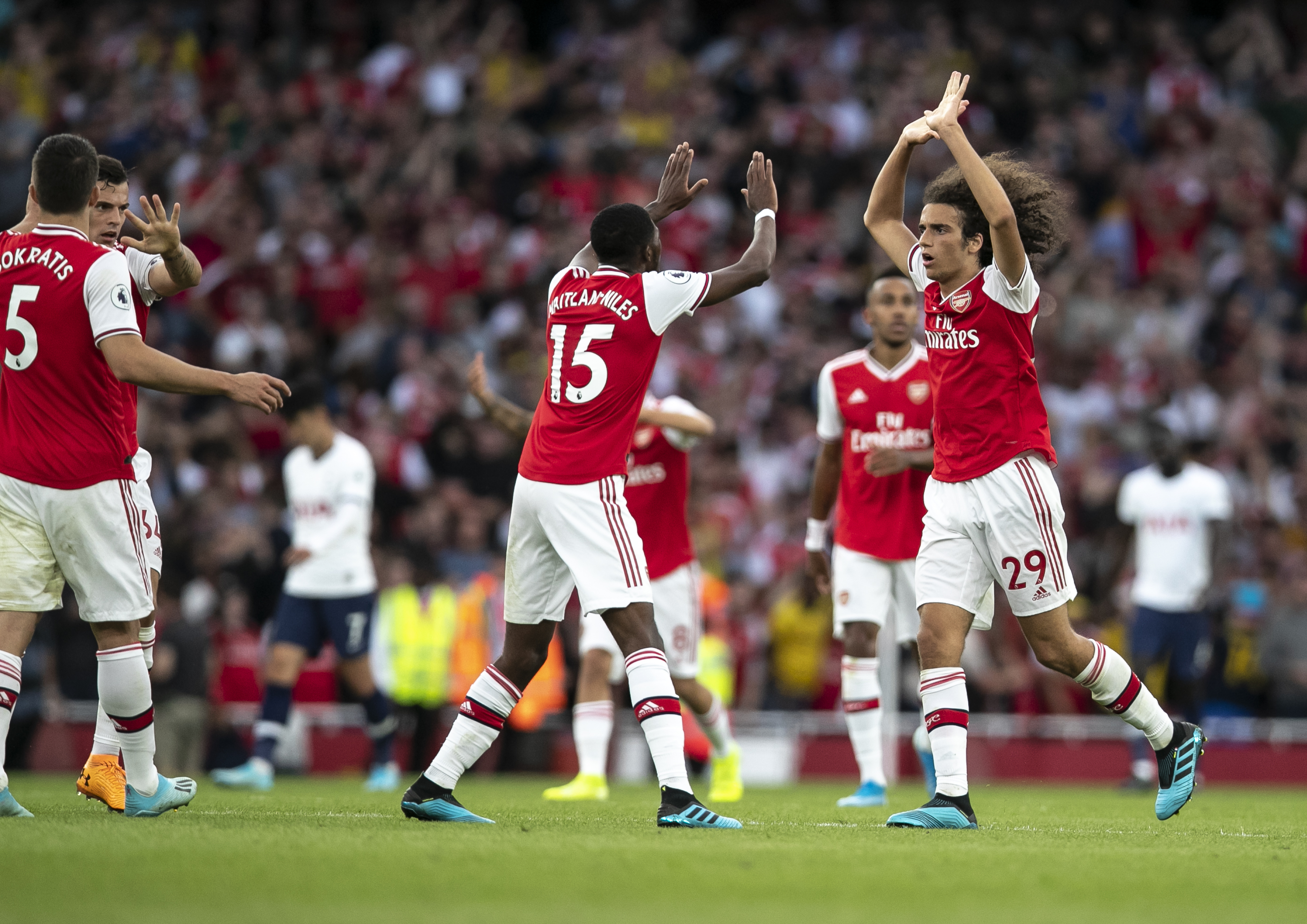 皇马3人染红！裁判报告曝光，2人或被禁赛2场，遭卡瓦哈尔嘲讽