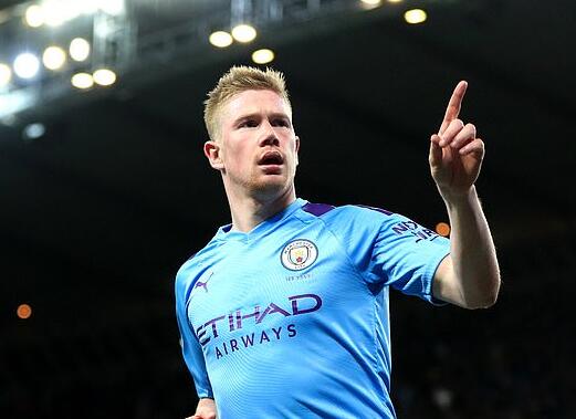 安德森本赛季欧联已送出11次关键传球，为欧联球员中最多（安德森本季欧联关键传球11次，高居榜首）