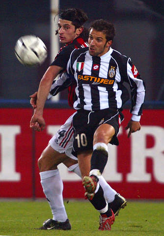 中超比赛回放：北京国安2-1战胜广州队,