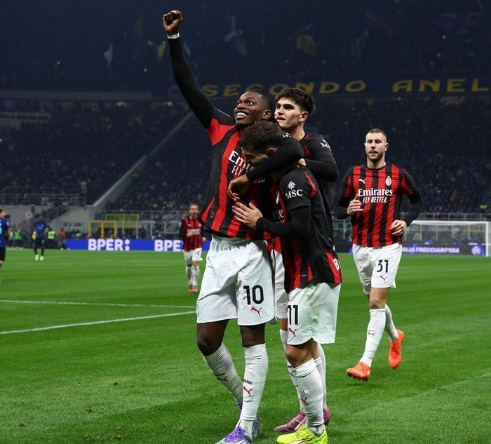 埃迪-豪：作为一名足球运动员，伊萨克是不可思议的（埃迪·豪：伊萨克是一名令人难以置信的球员）