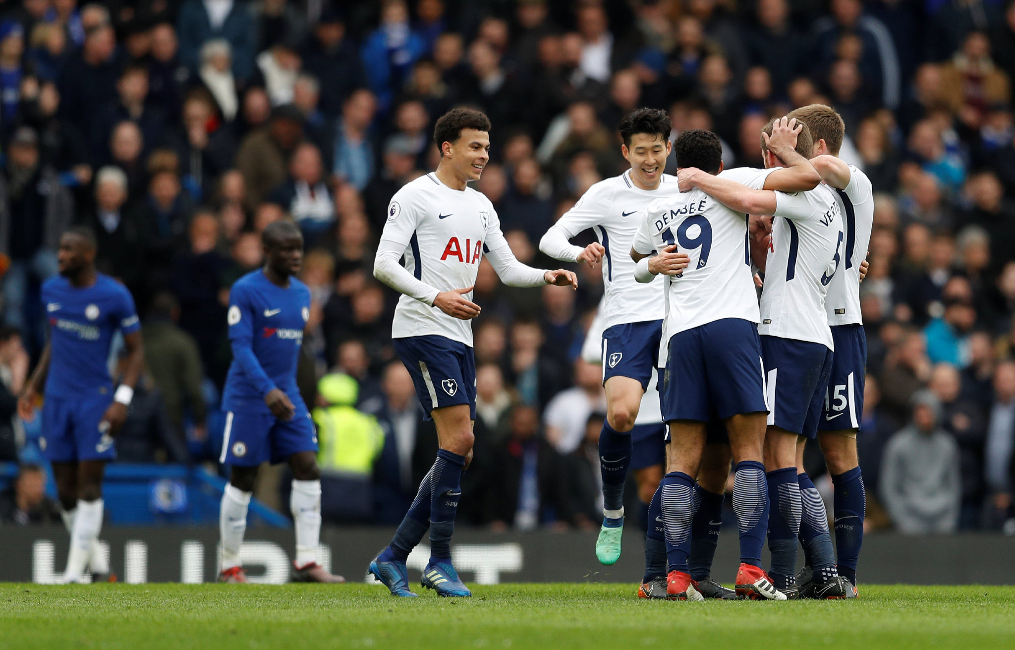 足球中超球队再度更换外援，阵容大洗牌（中超球队再度调整外援，阵容迎来大幅洗牌）