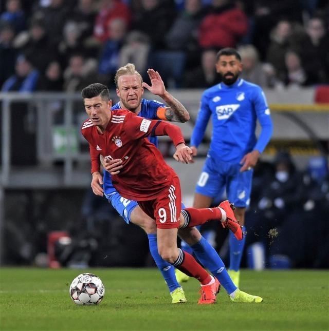 罪人变功臣！沃尔特马德上轮自摆乌龙，本轮半场已梅开二度（从失误到救赎！沃尔特马德上轮自摆乌龙，此役半场梅开二度）