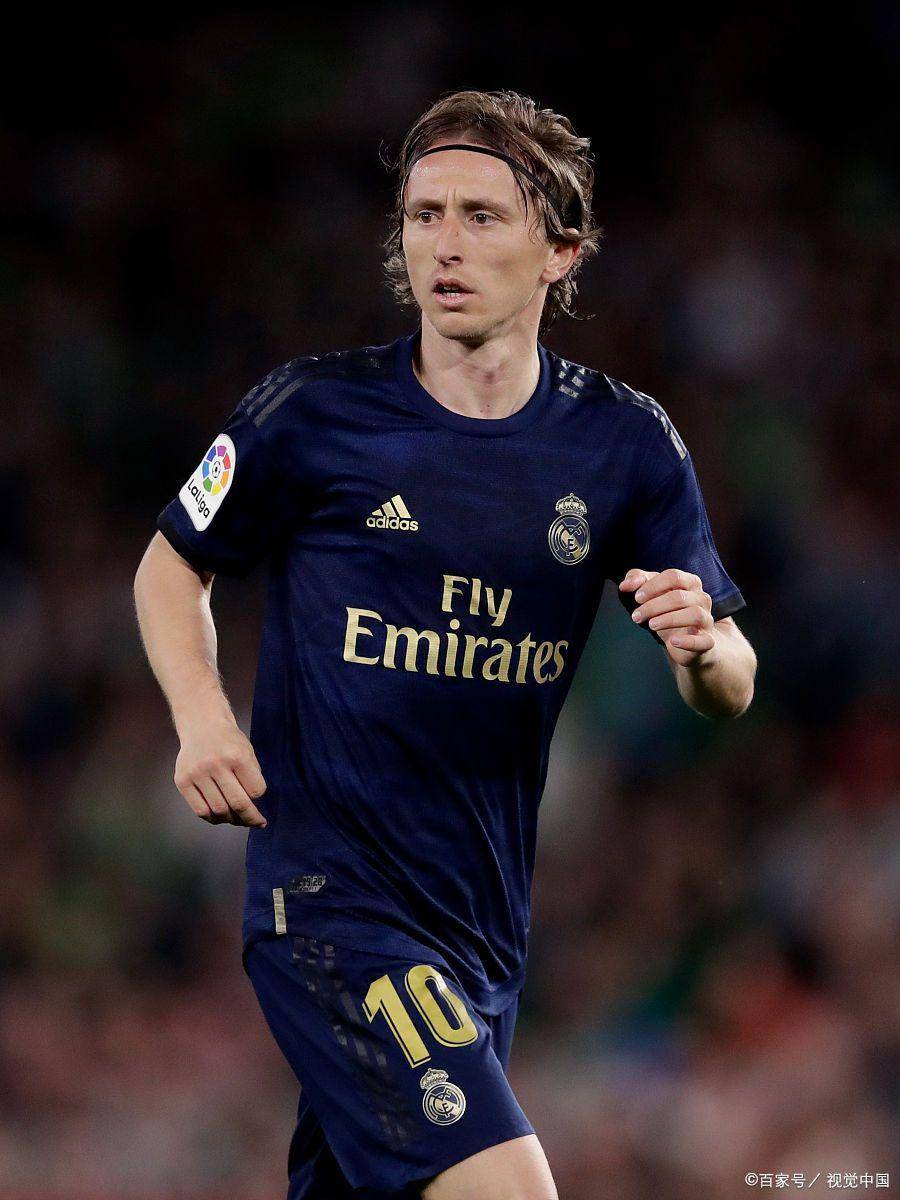 拜合拉木：打进两球很高兴，现在打什么队伍都有信心（拜合拉木梅开二度：如今面对任何对手都充满信心）