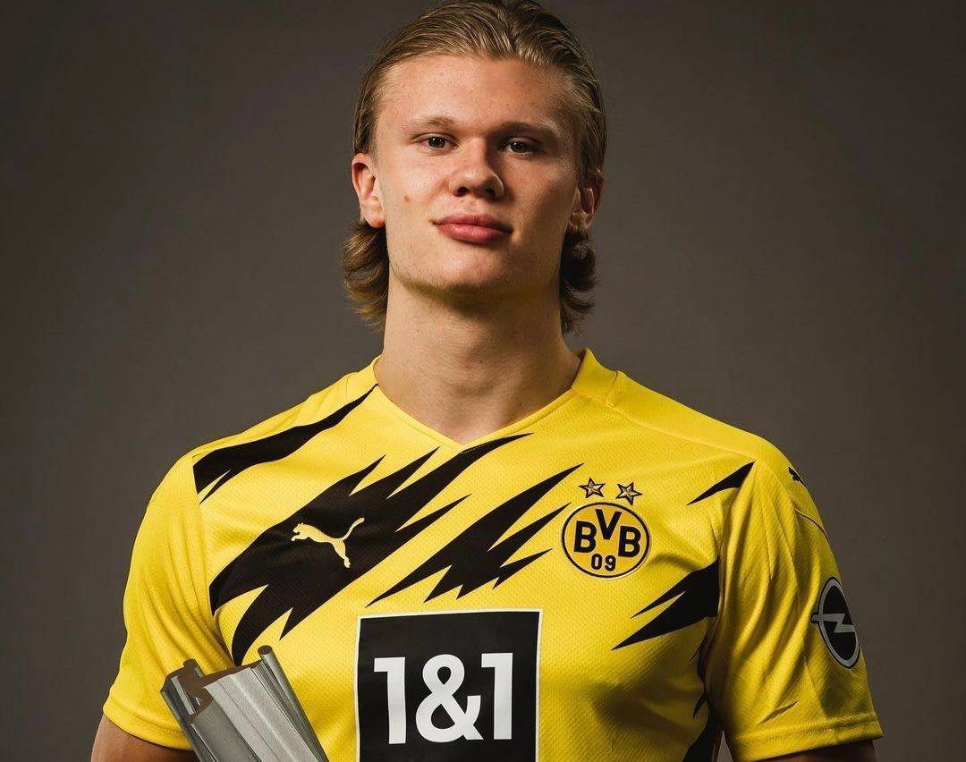 王钰栋首个主力赛季表现：共12球5助攻，荣膺中超本土金靴